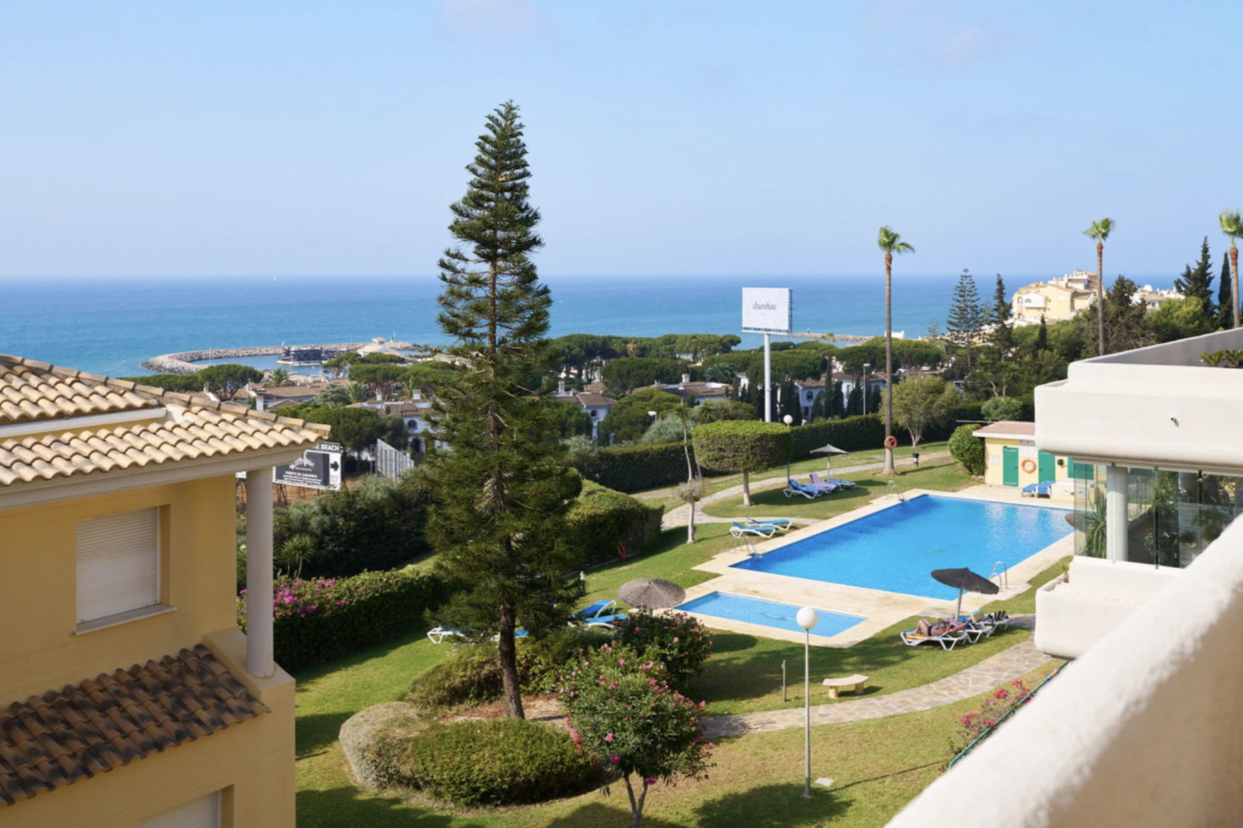 Apartments for sale in Costa del Sol, Marbella Modern Penthouse in